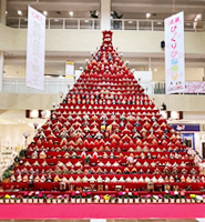 日本一高いピラミッドひな壇